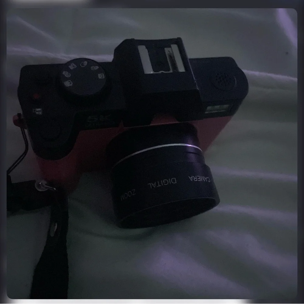 5K Ultra HD Pink Digital Camera with 16x Zoom